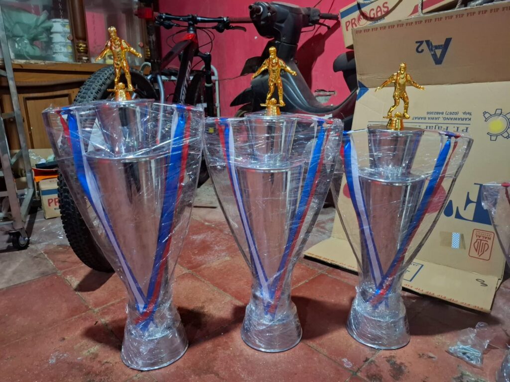 Piala Model Kuping